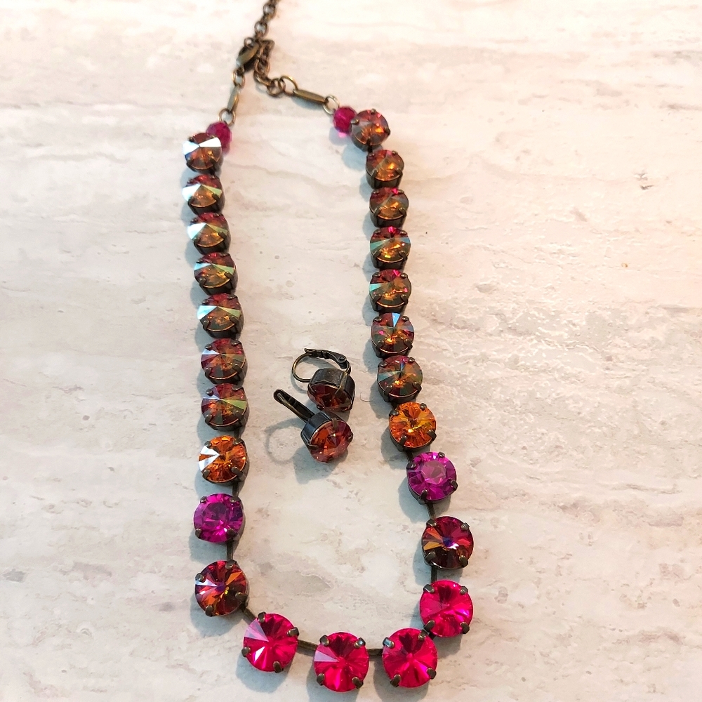 Sabika manhattan necklace and earring set like new